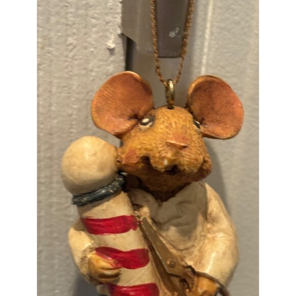 Kurt Adler Mouse Christmas Ornament Holding Barber Pole Hole In The Wall Gang - Picture 2 of 4